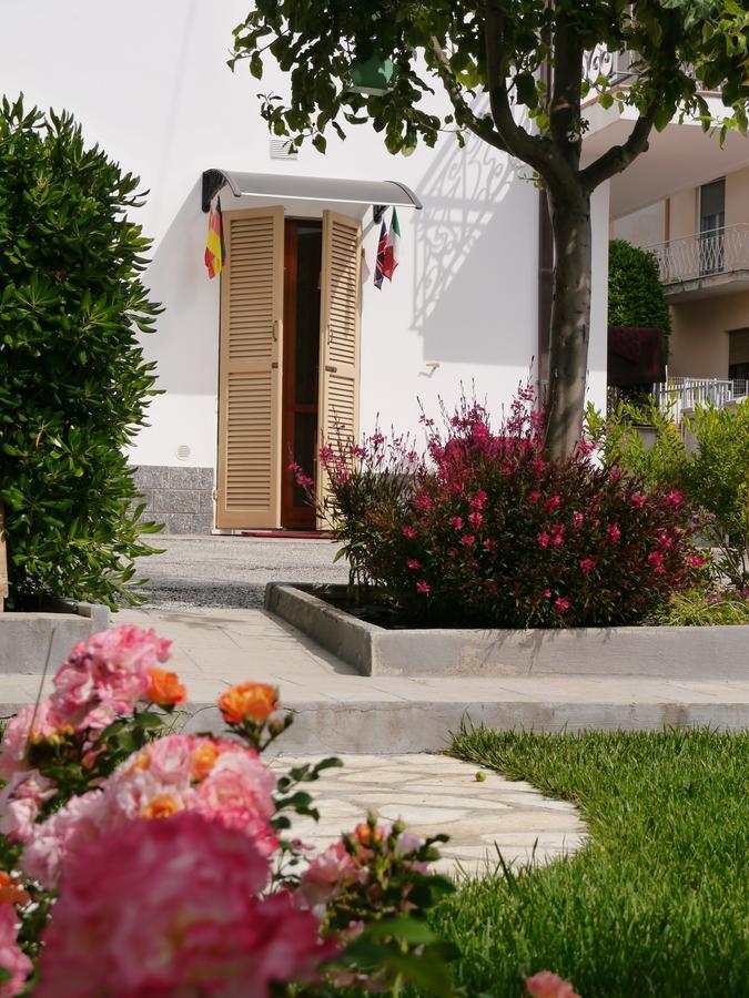 B&B Le Dive Ostra Exterior foto